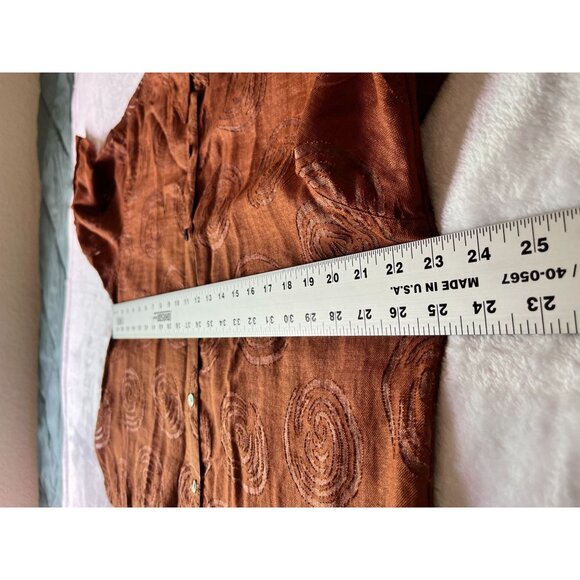 Chico's Design Brown Burnout Spiral Pattern 3/4 Sleeve Button-Up Shirt Size 2 - Picture 6 of 7